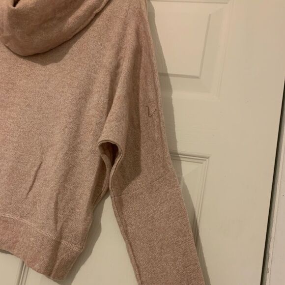 BB Dakota Turtleneck Cream Sweater No label - Picture 3 of 4